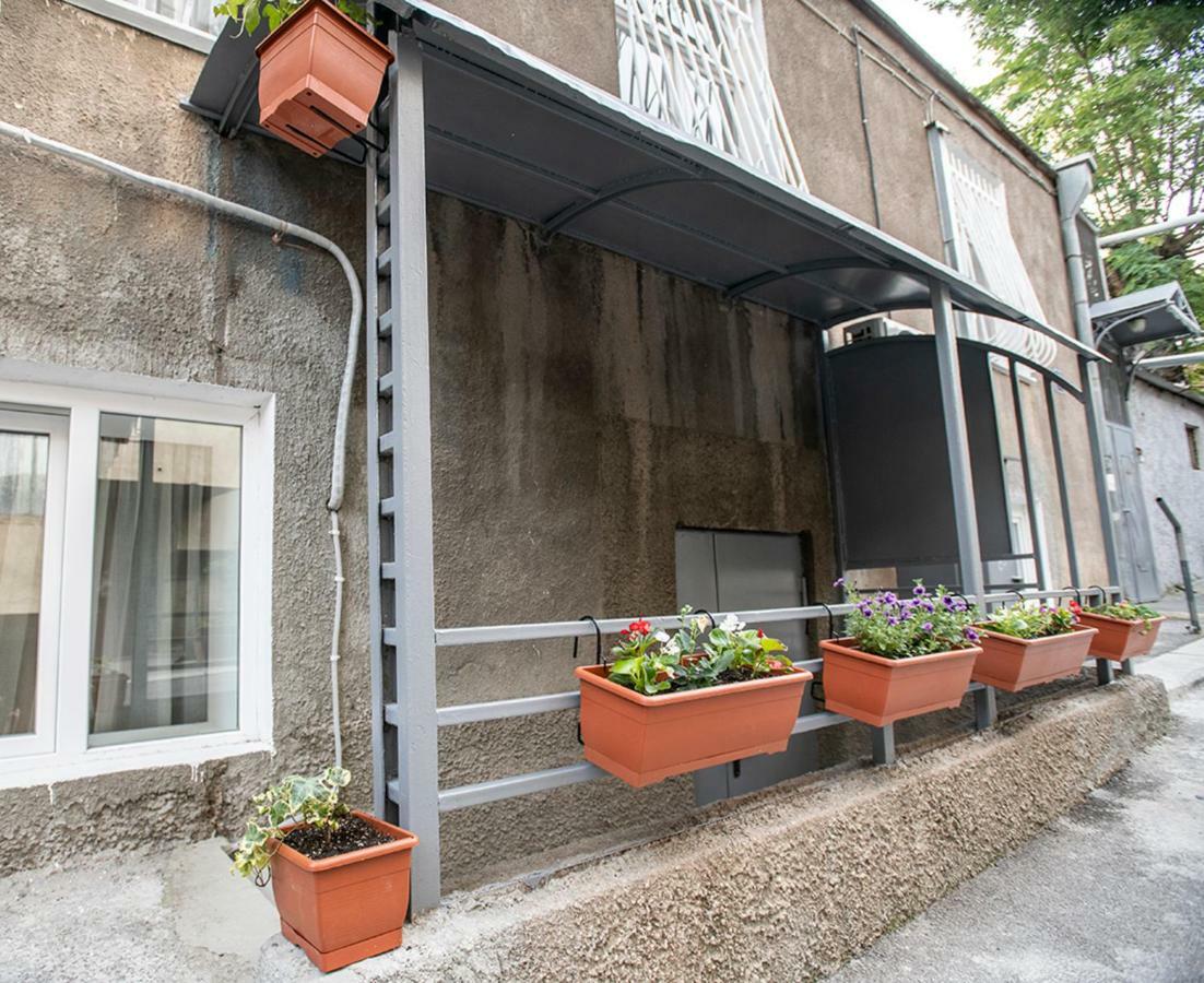 Dada - Cozy Apartment In The Center Of Tbilisi Exterior foto